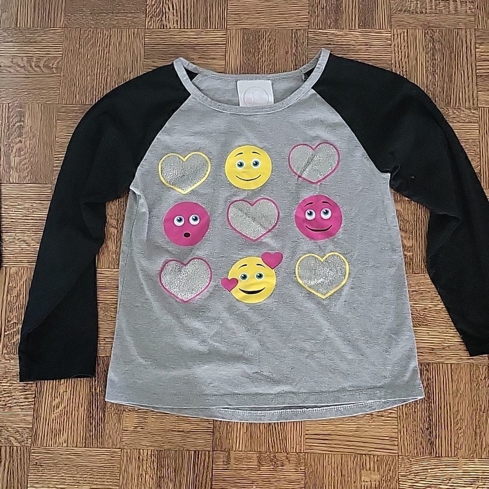 🌻4/$20🌻Emoji Graphic Tee